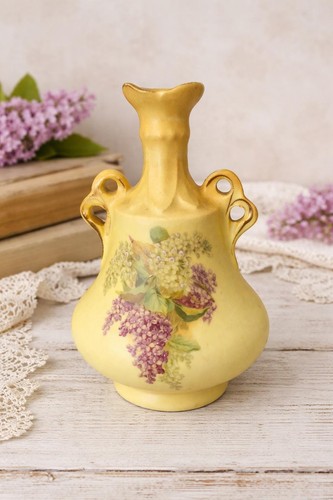 Vintage hull pottery yellow - pottery,